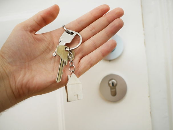 https://DylanSnyder.StopRentingStartOwning.com
